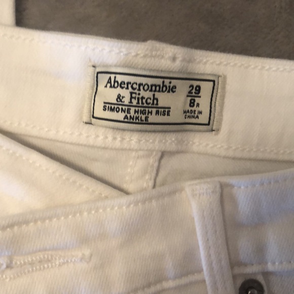 WHITE JEANS - Picture 2 of 4